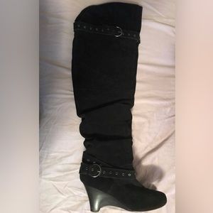 Thigh high Buckle boots